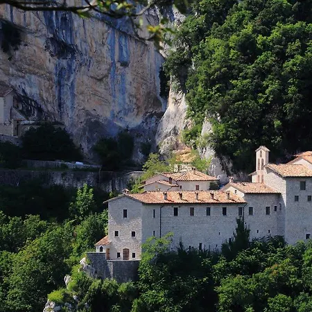 La Piazzetta Di * Pascelupo