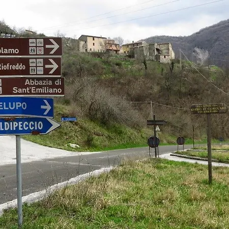Bed & Breakfast La Piazzetta Di Pascelupo